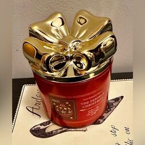 Bath & Body Works The Perfect Christmas 3-Wick Scented Candle With Gold Bow Top